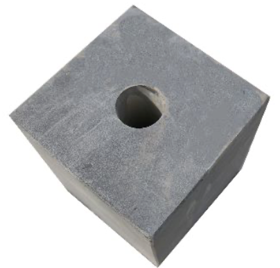 Arduinen sokkels / Blauwe hardsteen / ARD-07 / Buitenzijde: 200x200mm / Facetrand 2mm / Opening: 50mm/ Hoogte: 250mm