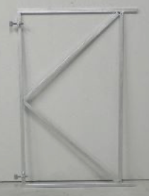 [PO-10] Poortframe 100 cm breed (x 155 cm hoog) + 2 duimen. Verstelbaar ijzeren frame, gegalvaniseerd